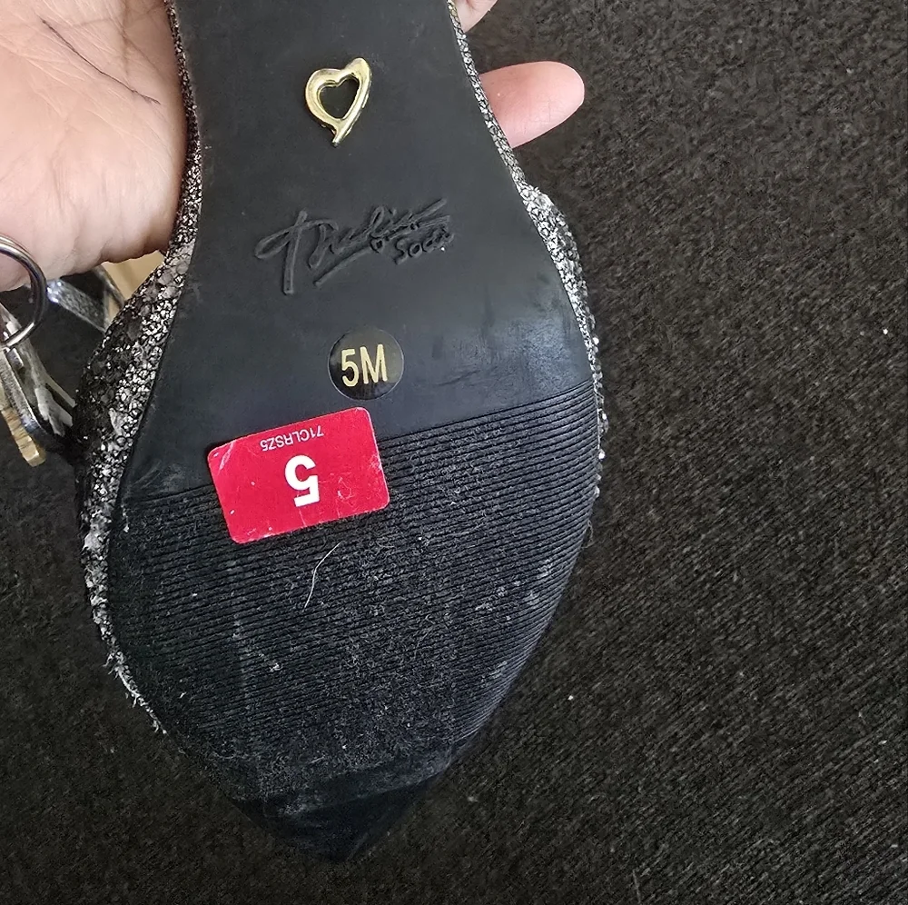 Thalia Sodi Silver Heels with Ankle Straps - Picture 9 of 10